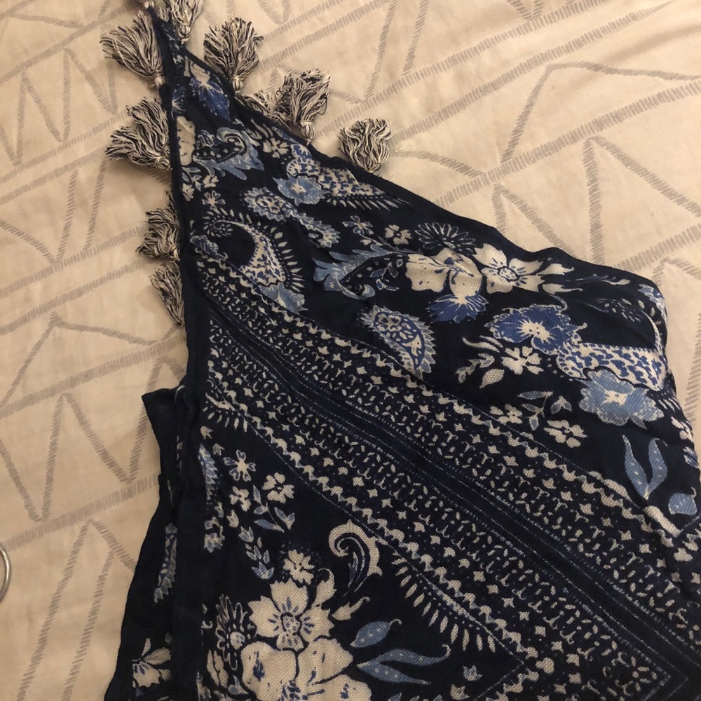 Abercrombie and Fitch Scarf